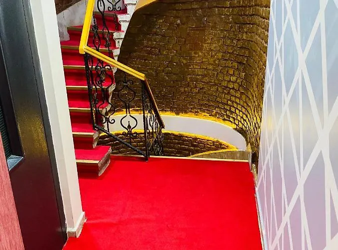 Renova Fatih Hotel *