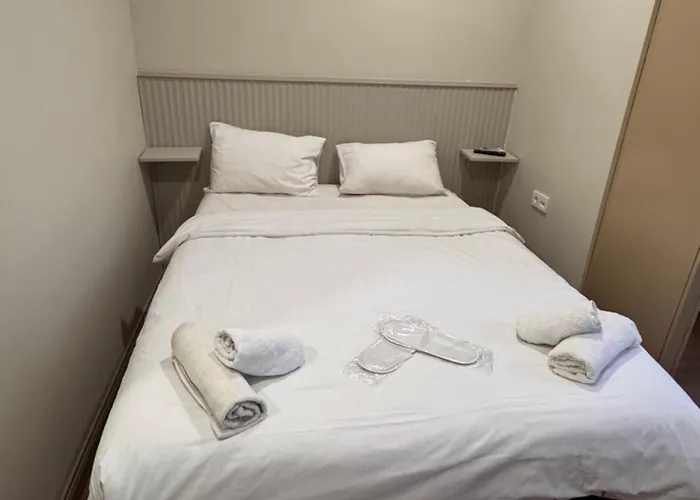 Renova Fatih Hotell *